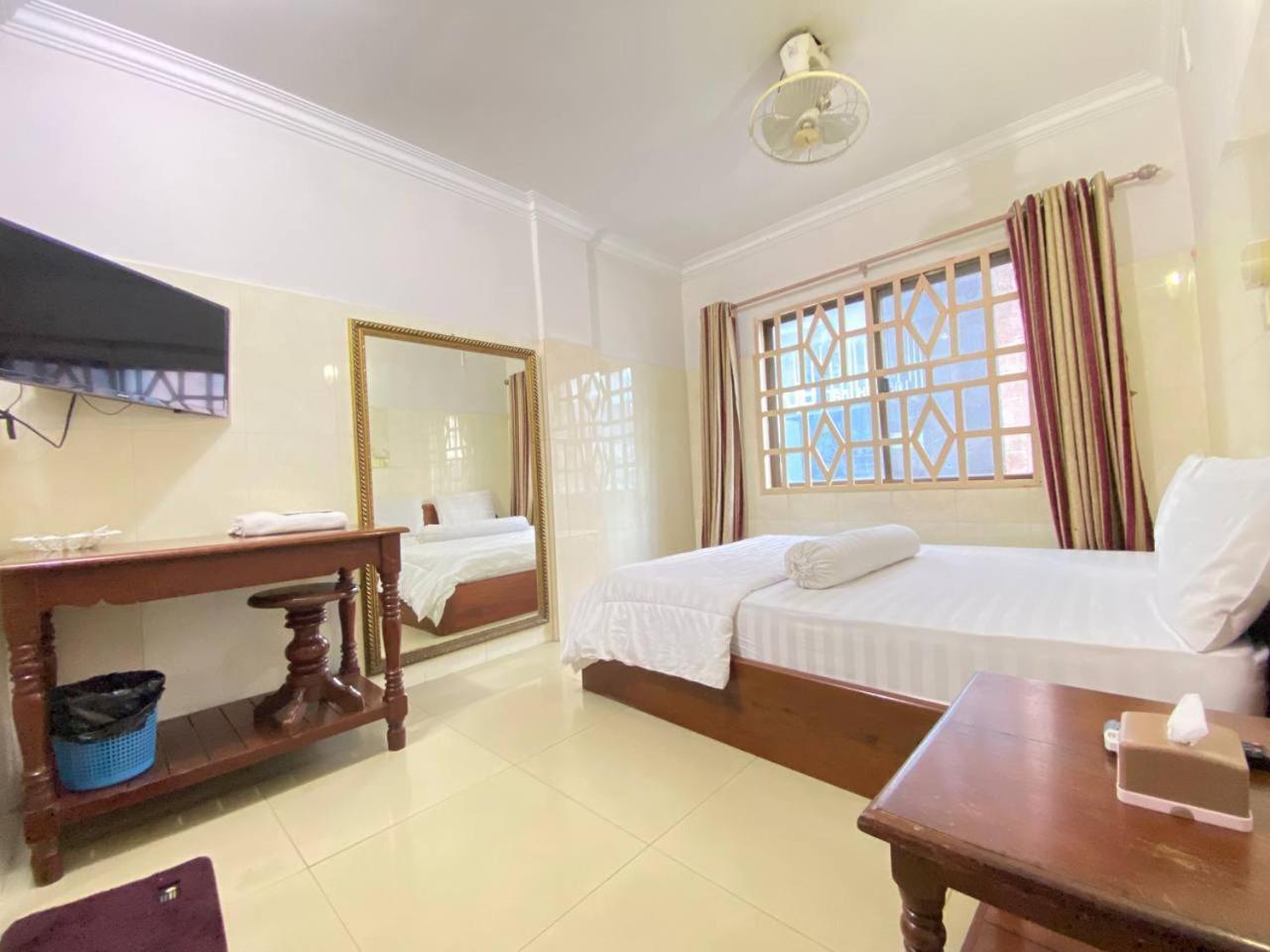 Hotel Empire House, Phnom Penh Exterior foto
